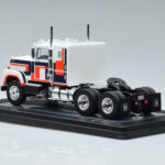 International Transtar 4300 Biały IXO 1:43 - image 5 of 6