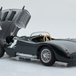 Jaguar C-Type Zielony AUTOart 1:18 - image 3 of 8