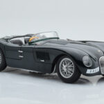 Jaguar C-Type Zielony AUTOart 1:18 - image 6 of 8