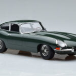 Jaguar E-Type Series 1 British Racing Zielony KK-Scale 1:18 - image 4 of 6