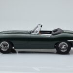 Jaguar E-Type Series 1 Roadster Zielony KK-Scale 1:18 - image 3 of 6