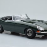Jaguar E-Type Series 1 Roadster Zielony KK-Scale 1:18 - image 4 of 6