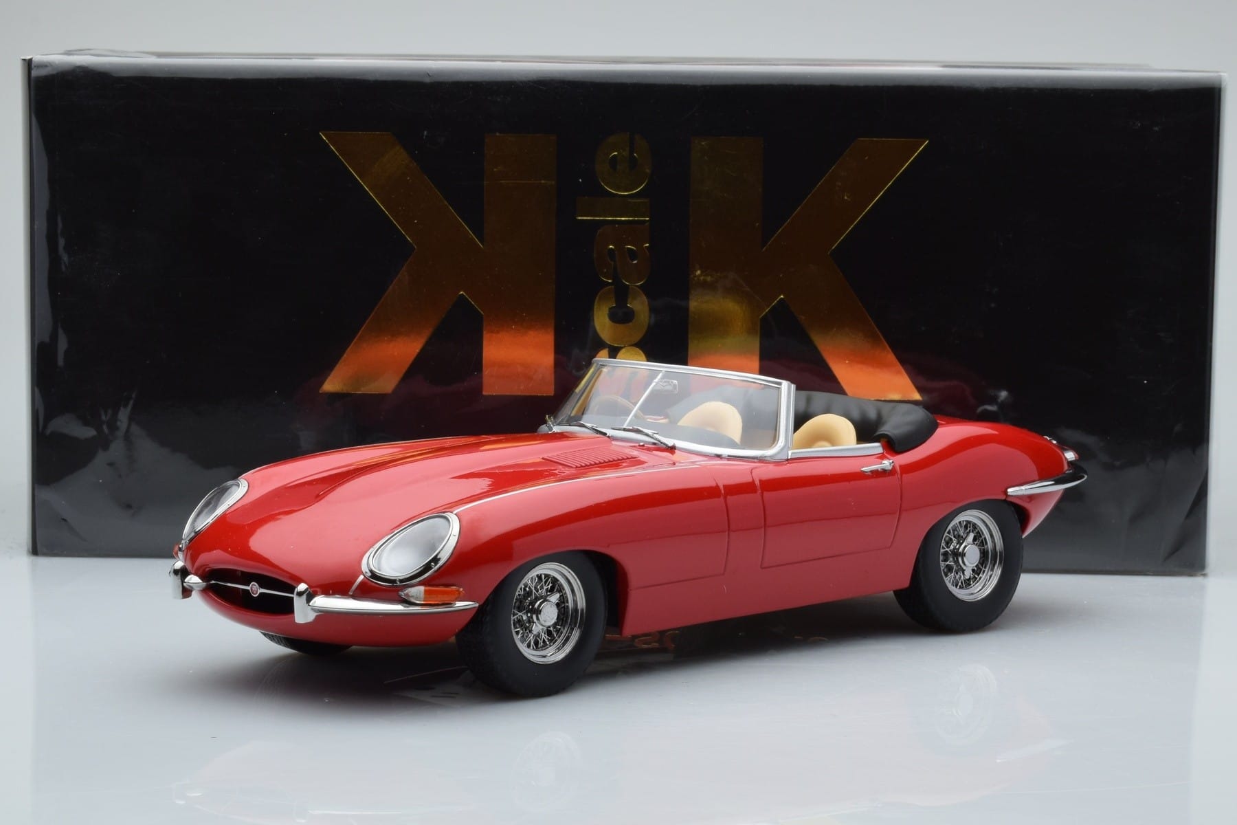 Jaguar E-Type Series 1 Roadster Czerwony KK-Scale 1:18 KKDC180482 Metal — zdjęcie 6 z 6