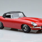 Jaguar E-Type Series 1 Roadster Czerwony KK-Scale 1:18 - image 4 of 6
