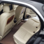 Jaguar XJ6 X350 Ebony Czarny Almost Real 1:18 - image 8 of 11