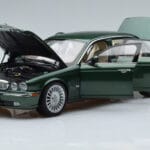 Jaguar XJ6 X350 Racing Zielony Almost Real 1:18 - image 2 of 13