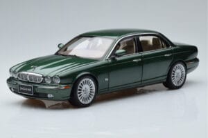 Jaguar XJ6 X350 Racing Zielony Almost Real 1:18 810502