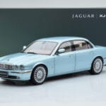Jaguar XJ6 X350 Seafrost Jasny Niebieski Almost Real 1:18 - image 11 of 11