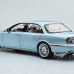 Jaguar XJ6 X350 Seafrost Jasny Niebieski Almost Real 1:18 - image 8 of 11