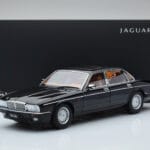 Jaguar XJ6 XJ40 Ebony Czarny Almost Real 1:18 - image 11 of 11