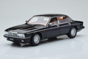 Jaguar XJ6 XJ40 Ebony Czarny Almost Real 1:18 810543