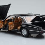 Jaguar XJ6 XJ40 Ebony Czarny Almost Real 1:18 - image 5 of 11