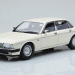Jaguar XJ6 XJ40 Glacier Biały Almost Real 1:18