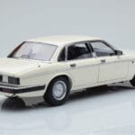 Jaguar XJ6 XJ40 Glacier Biały Almost Real 1:18 - image 3 of 11