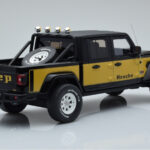 Jeep Gladiator Honcho Czarny GT Spirit 1:18 - image 2 of 6