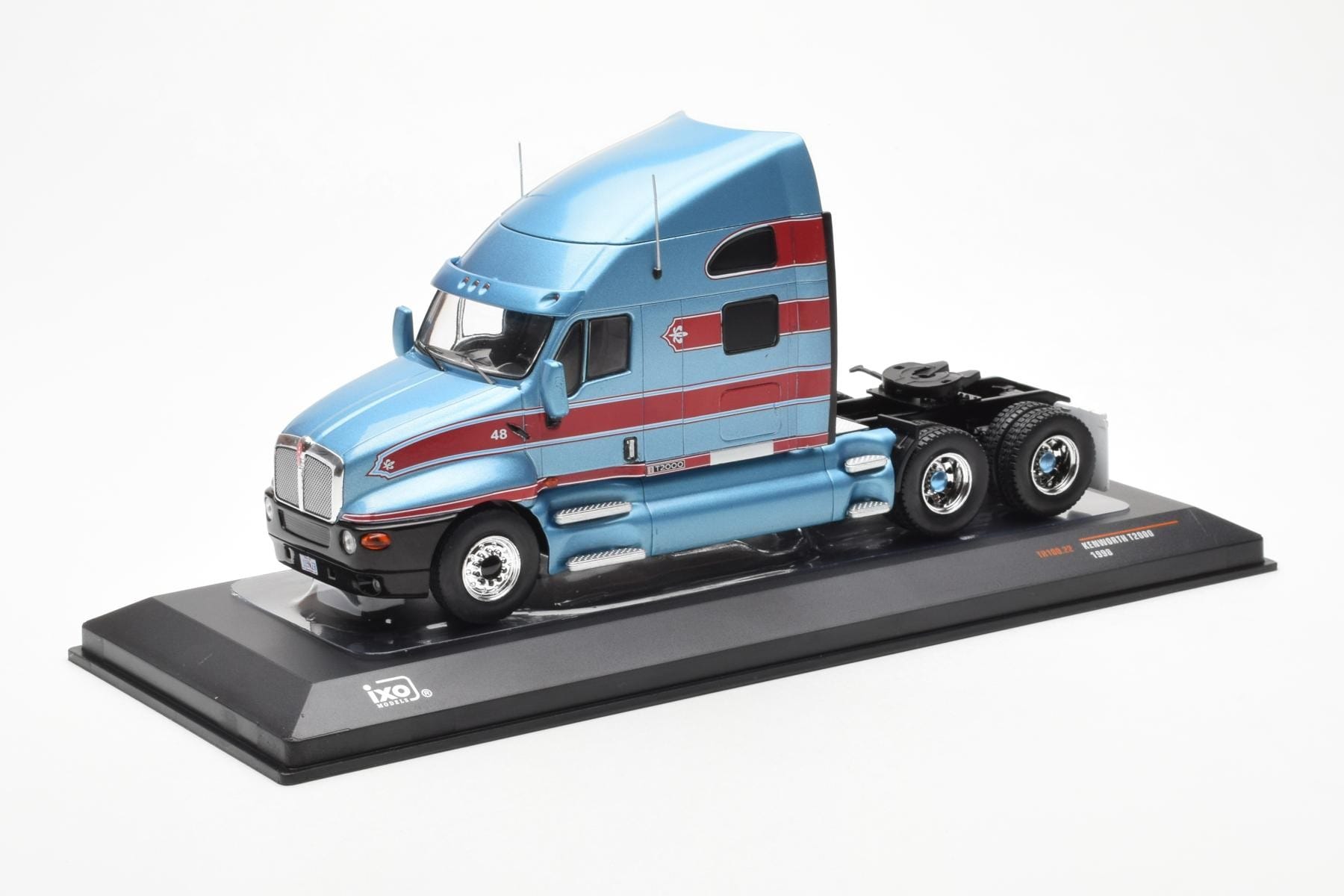 Kenworth T2000 Jasnoniebieski Czerwony IXO 1:43 TR180 Metal — zdjęcie 2 z 4