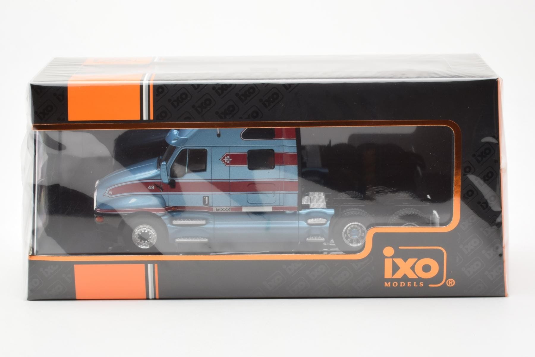 Kenworth T2000 Jasnoniebieski Czerwony IXO 1:43 TR180 Metal — zdjęcie 3 z 4