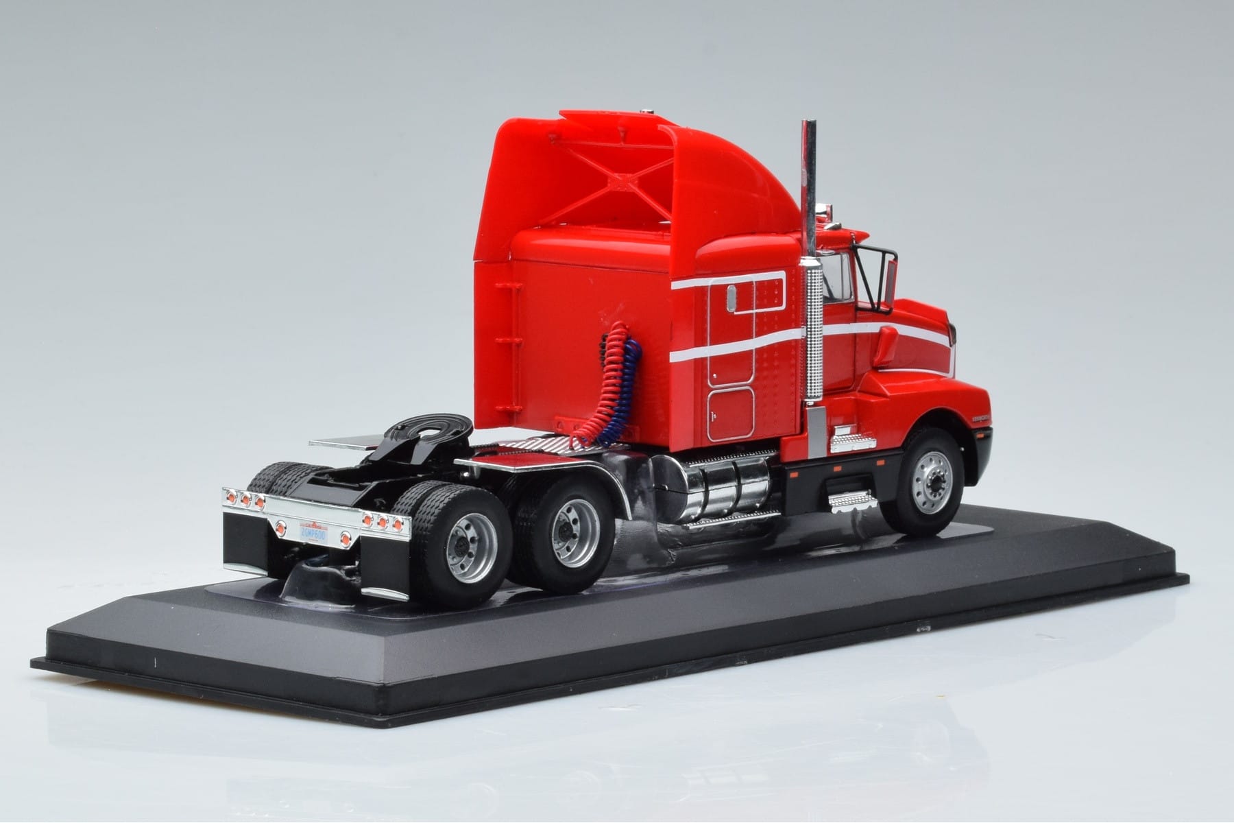 Kenworth T600 Czerwony IXO 1:43 TR109 Metal — zdjęcie 2 z 6