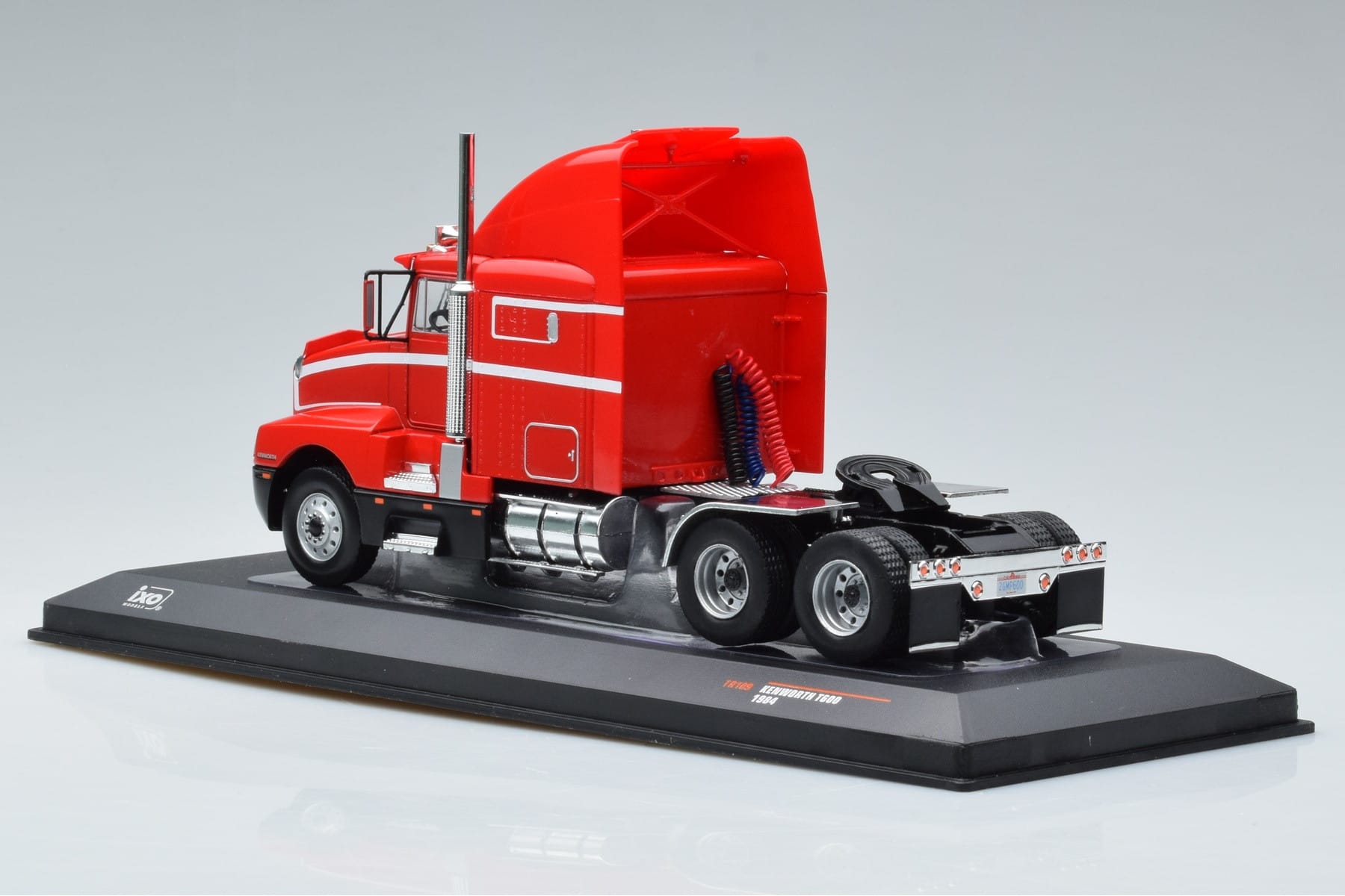 Kenworth T600 Czerwony IXO 1:43 TR109 Metal — zdjęcie 5 z 6