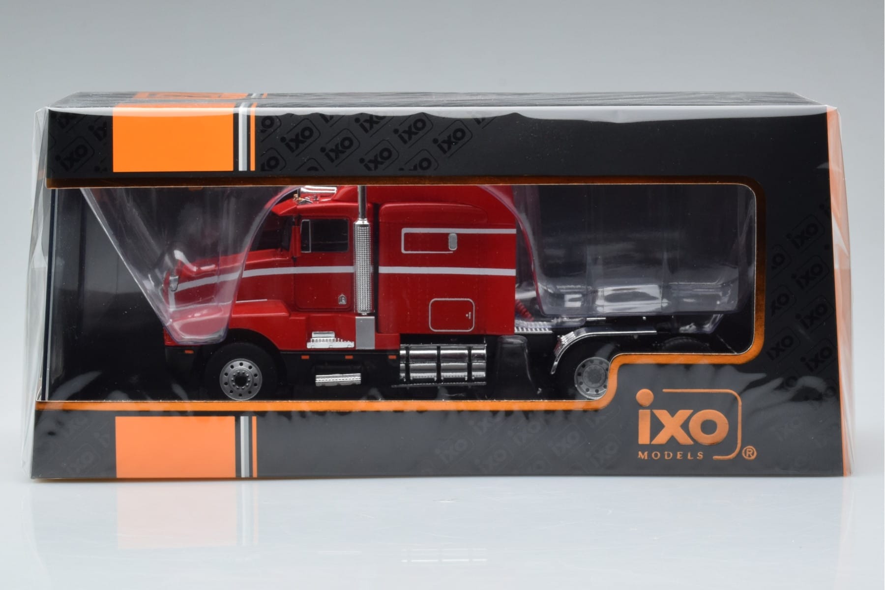 Kenworth T600 Czerwony IXO 1:43 TR109 Metal — zdjęcie 6 z 6