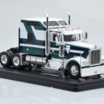 Kenworth W900 Zielony Biały IXO 1:43 - image 4 of 6