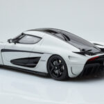 Koenigsegg Regera Szary Asia Exclusive GT Spirit 1:18 - image 4 of 5