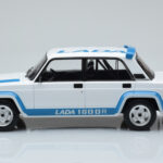 Lada 2105 VFTS Biały IXO 1:18 - image 3 of 6