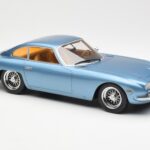 Lamborghini 350 GT Jasnoniebieski Metaliczny CMR 1:18 CMR002 - image 4 of 6