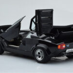 Lamborghini Countach LP5000S Czarny AUTOart 1:18 - image 3 of 10