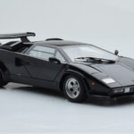 Lamborghini Countach LP5000S Czarny AUTOart 1:18 - image 6 of 10