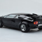 Lamborghini Countach LP5000S Czarny AUTOart 1:18 - image 7 of 10