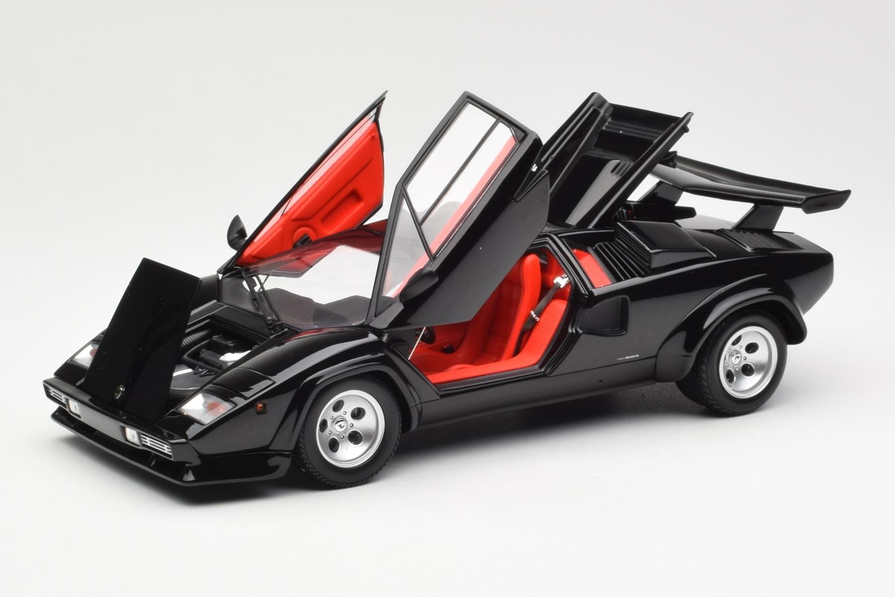 Lamborghini Countach LP 5000 Quattrovalvole Czarny Kyosho 1:18 08320BK Metal — zdjęcie 2 z 8
