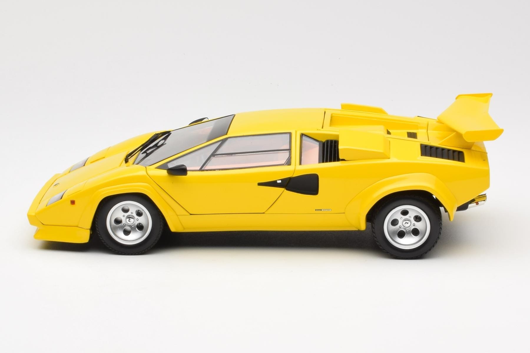 Lamborghini Countach LP 5000 Quattrovalvole Żółty Kyosho 1:18 08320Y Metal — zdjęcie 4 z 8
