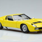 Lamborghini Miura SV Żółty Kyosho 1:18 - image 6 of 11