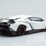 Lamborghini Veneno Biały AUTOart 1:18 - image 4 of 8