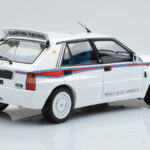 Lancia Delta HF Integrale 6 Biały Kyosho 1:18 - image 4 of 8