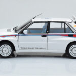 Lancia Delta HF Integrale 6 Biały Kyosho 1:18 - image 5 of 8