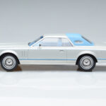 Lincoln Continental Mark V Srebrny MCG 1:18 - image 3 of 6