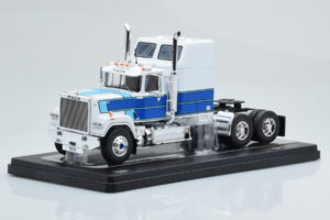 Mack Superliner Magnum Biały Niebieski IXO 1:43