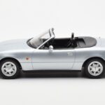 Mazda MX-5 NA Srebrny Norev 1:18 188023 - image 3 of 7
