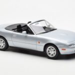 Mazda MX-5 NA Srebrny Norev 1:18 188023 - image 5 of 7