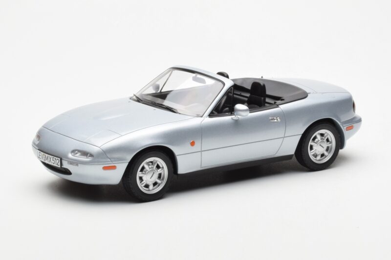Mazda MX-5 NA Srebrny Norev 1:18 188023