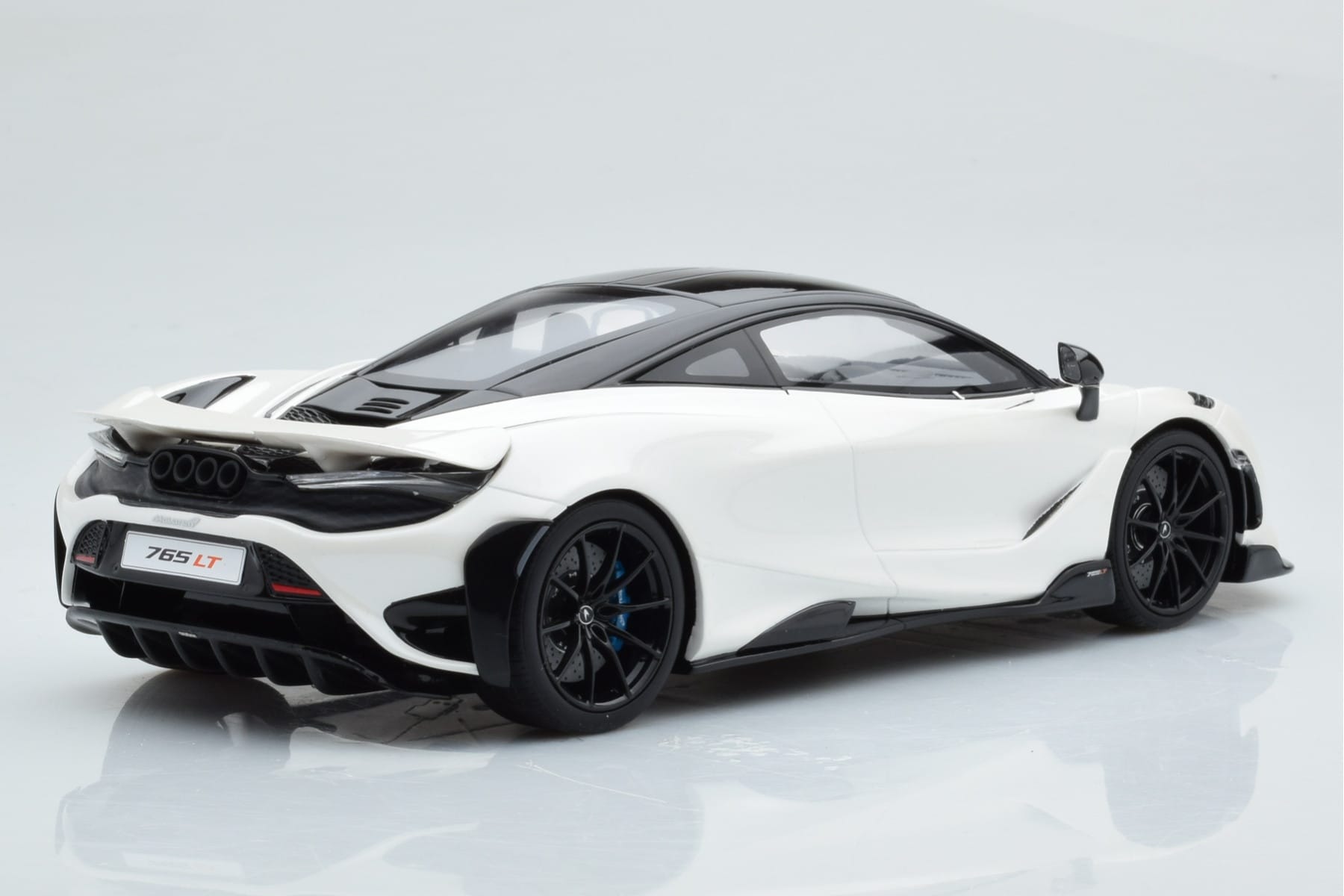 McLaren 765LT Biały GT Spirit 1:18 GT861 Żywica — zdjęcie 2 z 6