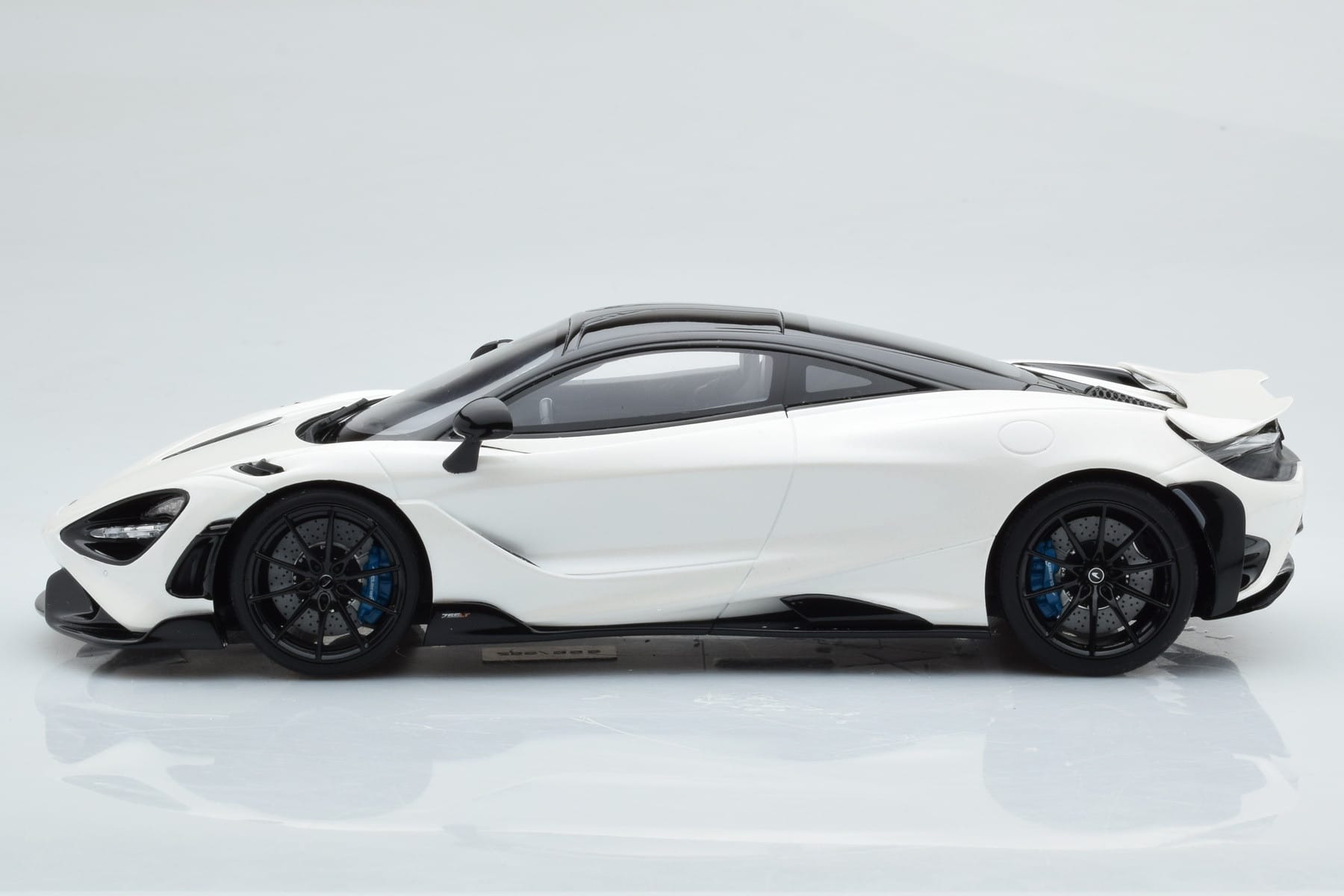 McLaren 765LT Biały GT Spirit 1:18 GT861 Żywica — zdjęcie 3 z 6