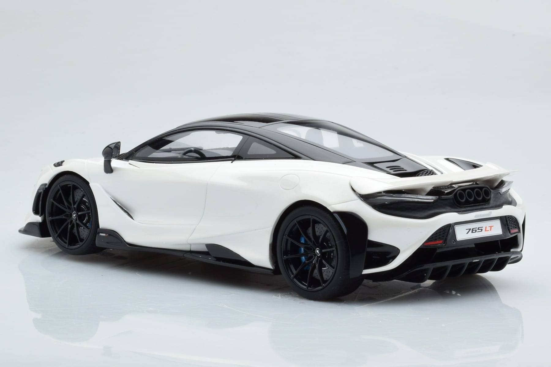 McLaren 765LT Biały GT Spirit 1:18 GT861 Żywica — zdjęcie 5 z 6