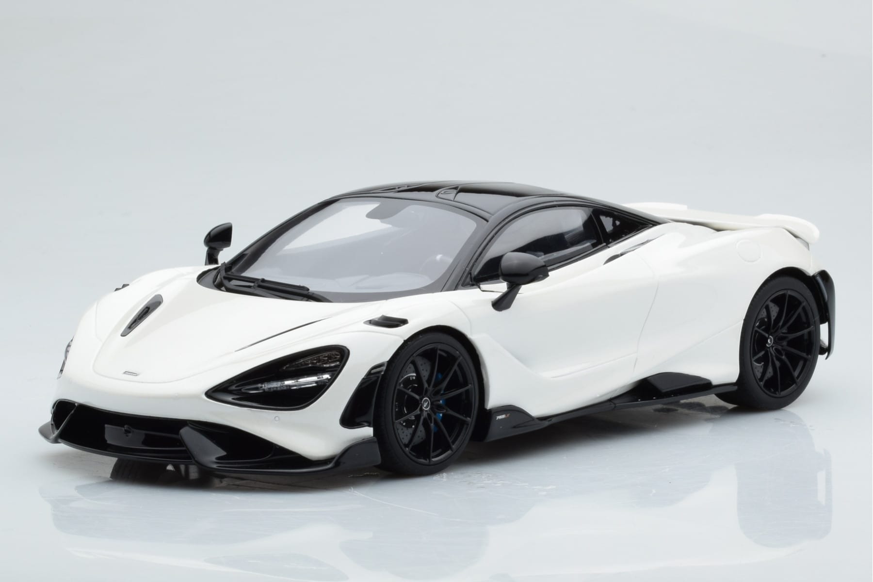 McLaren 765LT Biały GT Spirit 1:18 GT861 Żywica