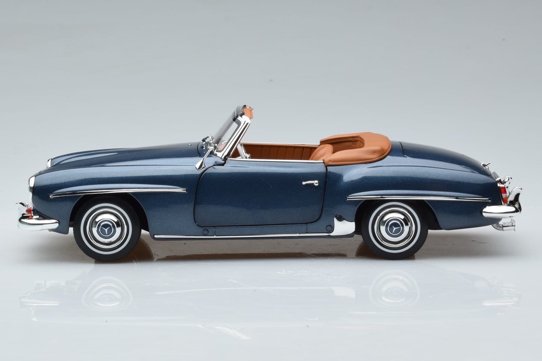 Mercedes 190 SL W121 Roadster Niebieski Norev 1:18 B66040625 Metal — zdjęcie 5 z 8