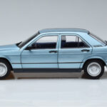 Mercedes 190E W201 Jasnoniebieski Norev 1:18 - image 4 of 7