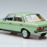 Mercedes 200 W123 Zielony Norev 1:18 183796 Metal - image 6 of 7
