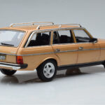 Mercedes 200T S123 AMG Package Beżowy Norev 1:18 - image 3 of 9